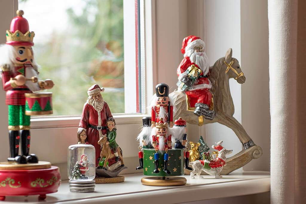 nutcracker figurines christmas decor